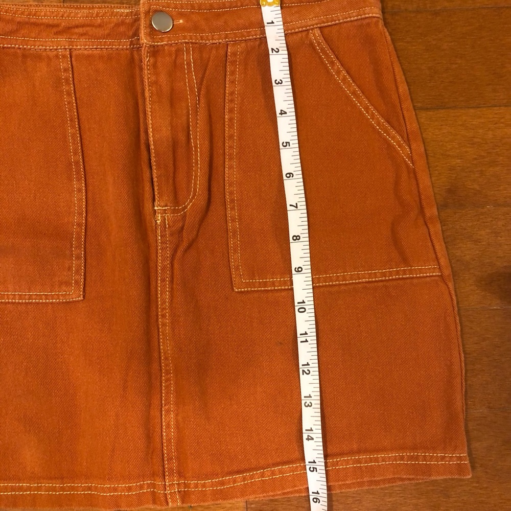 ✨Sale✨ Burnt orange skirt - Picture 7 of 8